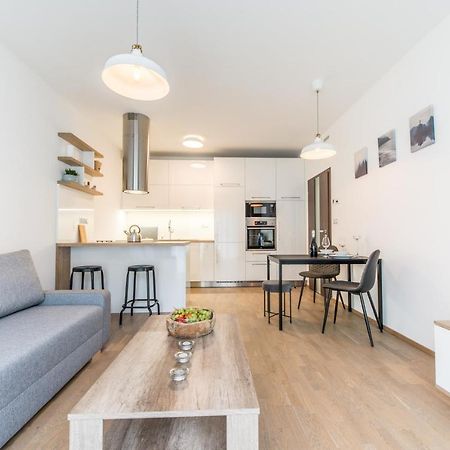 Mozart Central Apartments With Garage Prague Luaran gambar