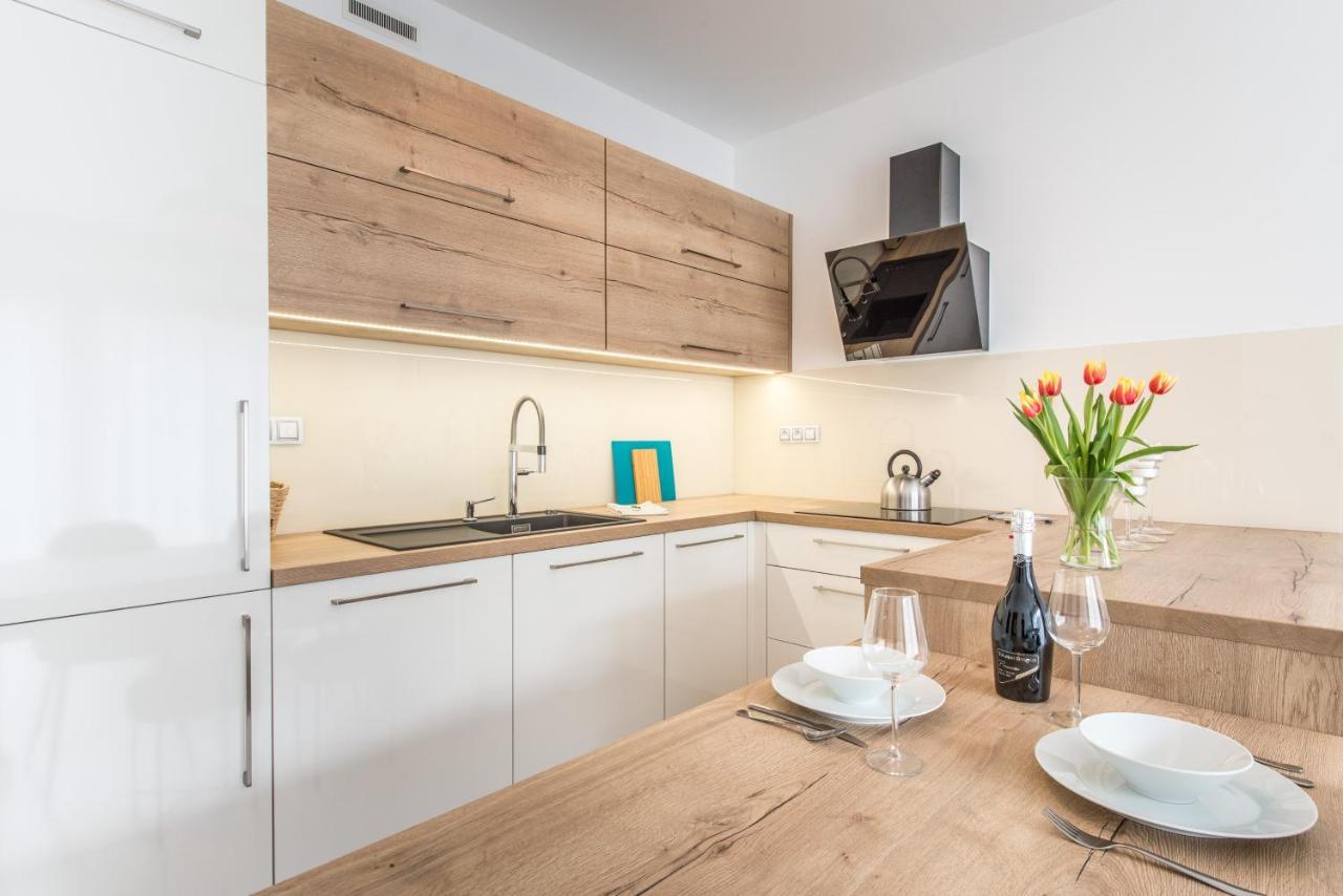 Mozart Central Apartments With Garage Prague Luaran gambar